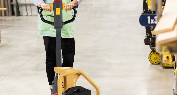 warehouse worker5